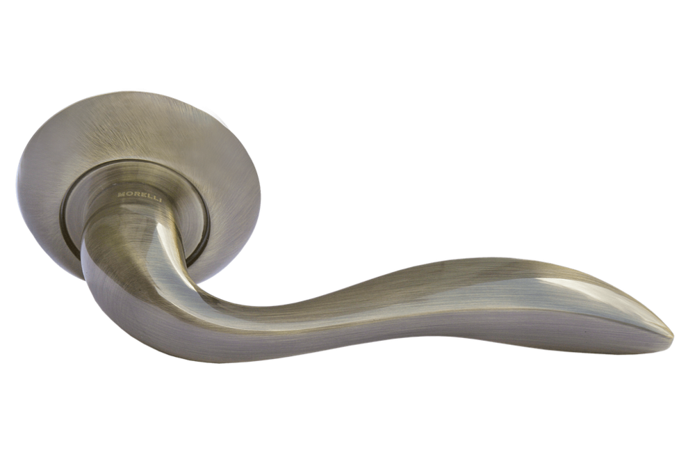 Ручка дверная на круглой розетке LION'S PAW MH-05 AB бронза