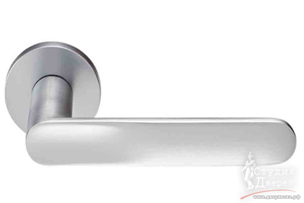 Ручка дверная на круглой розетке 6 мм GARAK MH-59-R6 SC матовый хром